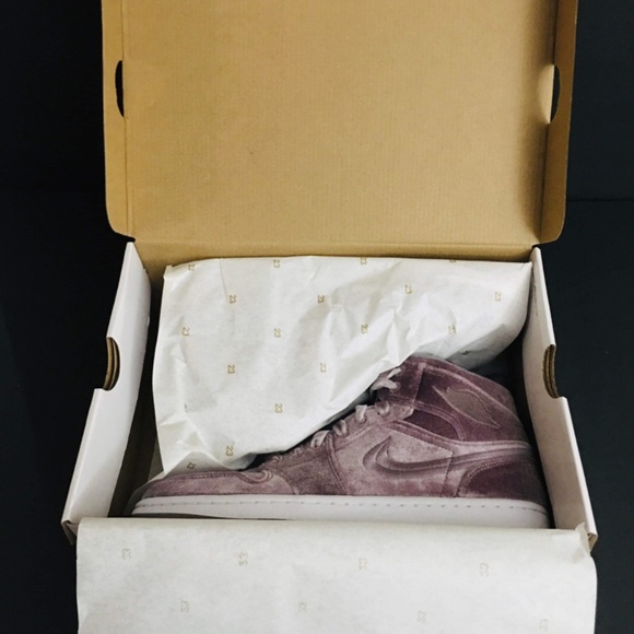 Air Jordan 1 Mid SE Womens size 10 - Picture 4 of 7